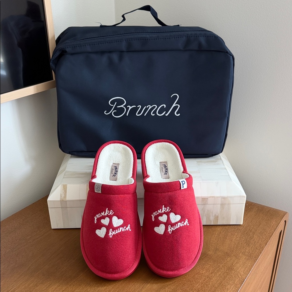 NEW Women’s Parke x Brunch Essential Slippers Red Fleece Size 10